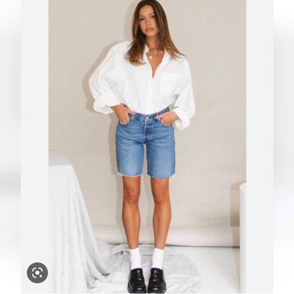 NWT Levi’s 90’s 501 Denim Blue Shorts - Picture 4 of 16